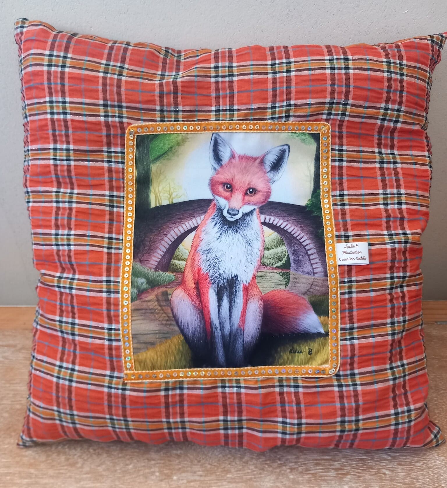 Grand coussin rencontre près du pont