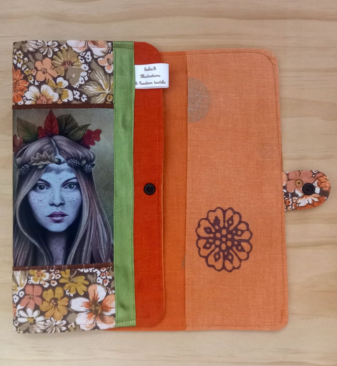 Protège carnet sorcière automne